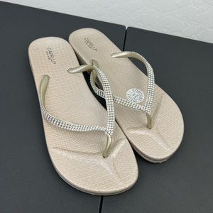 Capelli Of New York Slippers Flip Flops Size 11